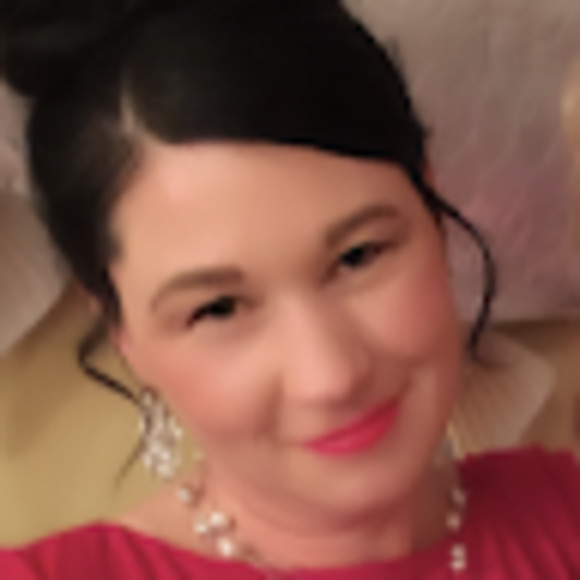 Meet your Posher, Erin - Picture 1 of 1